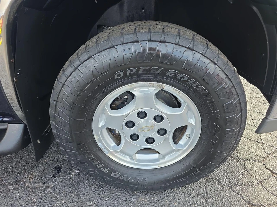 2004 Chevrolet Tahoe 2nd Gen - Image 16 of 21