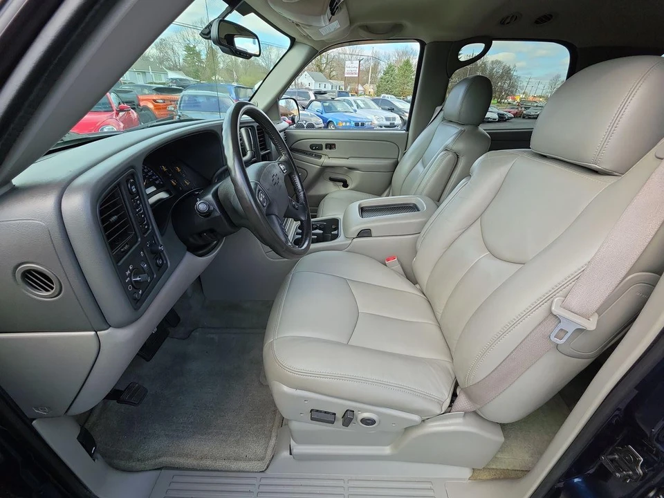 2004 Chevrolet Tahoe 2nd Gen - Image 3 of 21