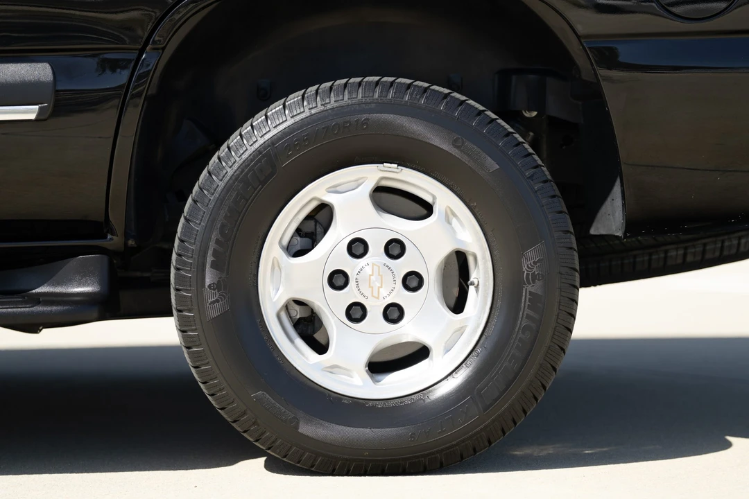 2004 Chevrolet Tahoe 2nd Gen - Image 28 of 31