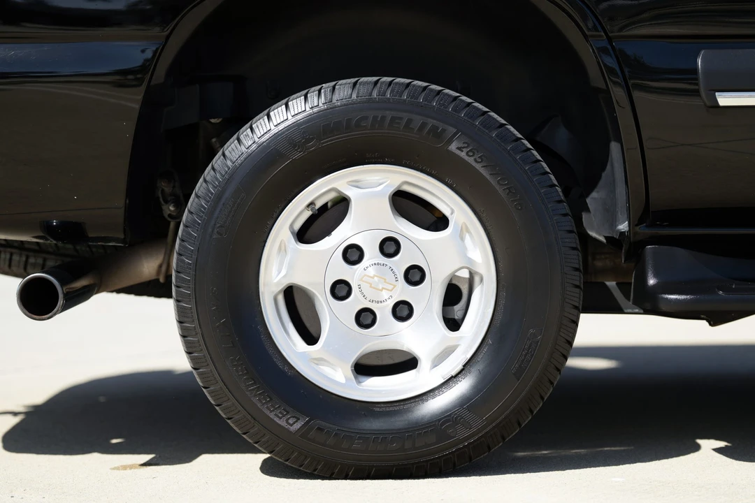 2004 Chevrolet Tahoe 2nd Gen - Image 29 of 31
