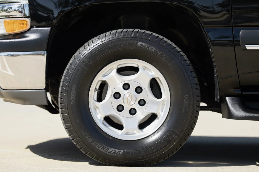 2004 Chevrolet Tahoe 2nd Gen - Image 31 of 31