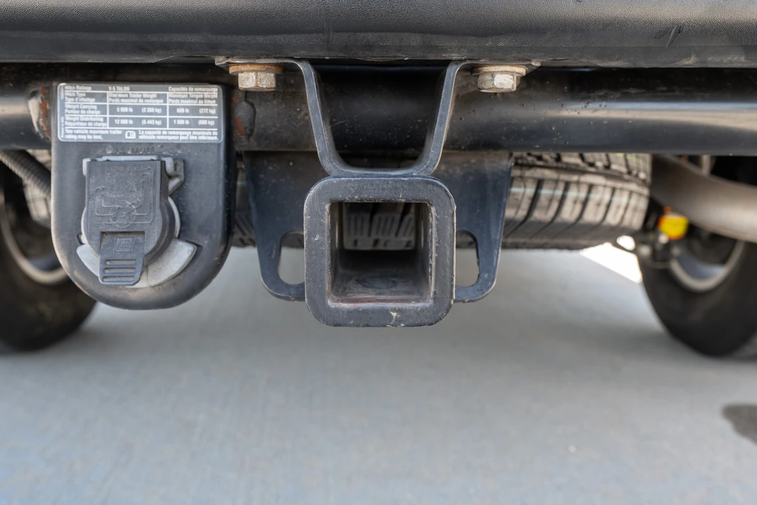 2004 Chevrolet Tahoe 2nd Gen - Image 19 of 31