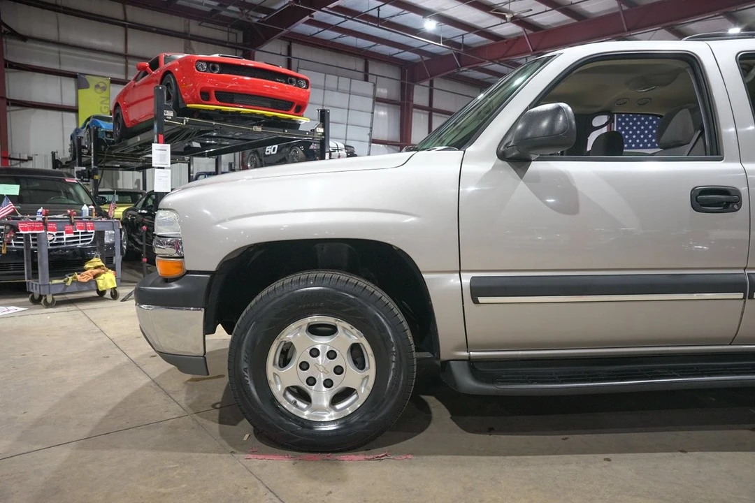 2004 Chevrolet Tahoe 2nd Gen - Image 3 of 21