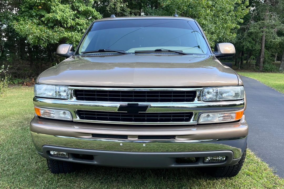 2004 Chevrolet Tahoe 2nd Gen - Image 2 of 31