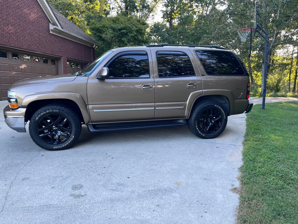 2004 Chevrolet Tahoe 2nd Gen - Image 18 of 31
