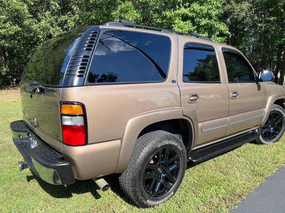 2004 Chevrolet Tahoe 2nd Gen - Image 13 of 31