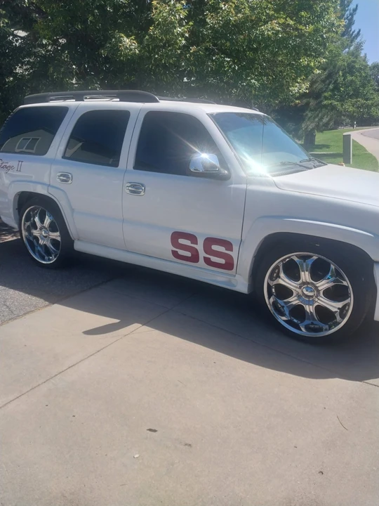 2004 Chevrolet Tahoe 2nd Gen - Image 6 of 14