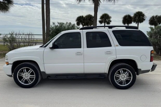2004 Chevrolet Tahoe 2nd Gen - Image 3 of 7