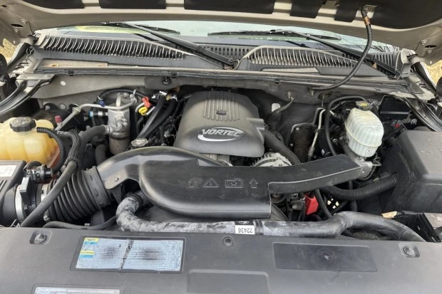 2004 Chevrolet Tahoe 2nd Gen - Image 6 of 8