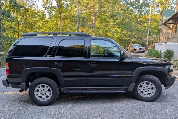 2004 Chevrolet Tahoe 2nd Gen - Image 3 of 7