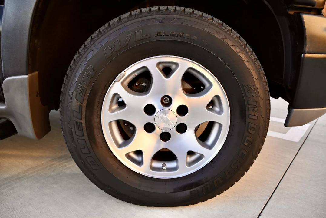 2004 Chevrolet Tahoe 2nd Gen - Image 31 of 31