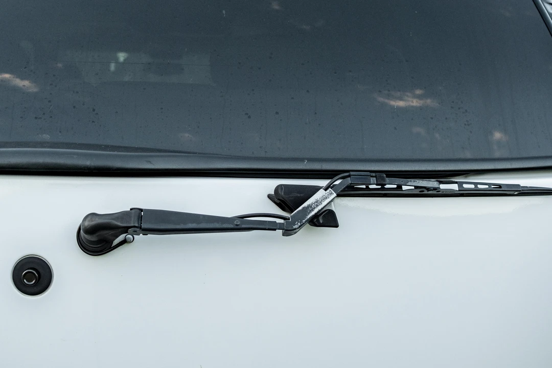 2004 Chevrolet Tahoe 2nd Gen - Image 24 of 31
