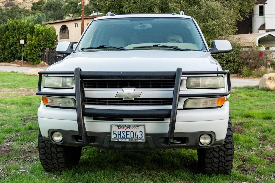 2004 Chevrolet Tahoe 2nd Gen - Image 2 of 31