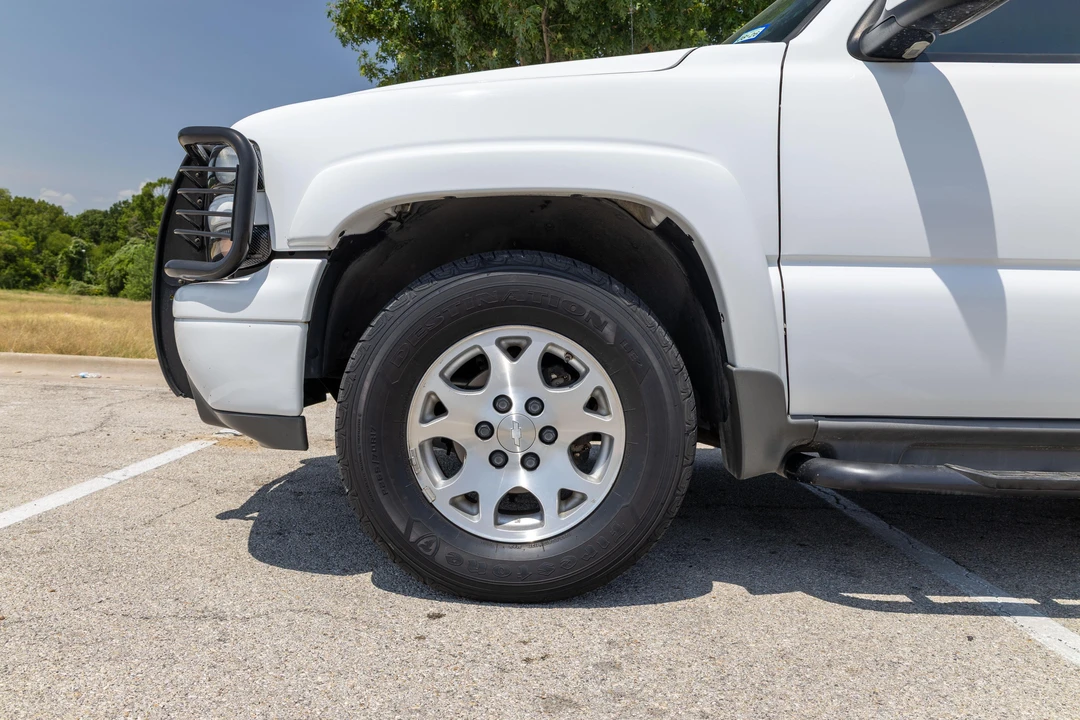2004 Chevrolet Tahoe 2nd Gen - Image 25 of 31