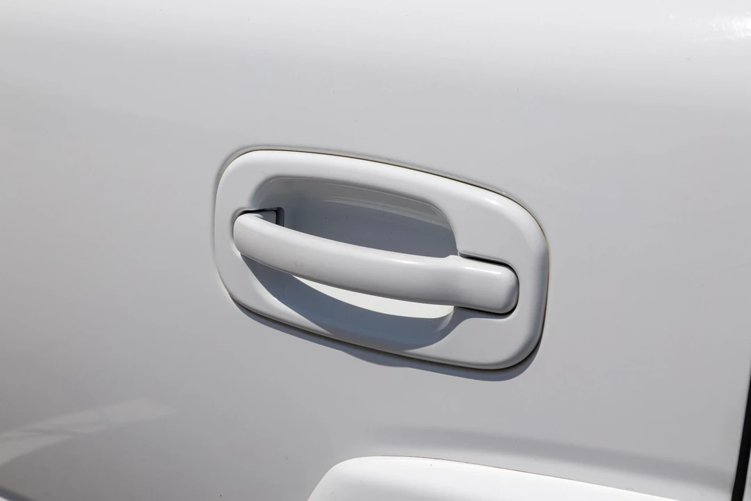 2004 Chevrolet Tahoe 2nd Gen - Image 31 of 31