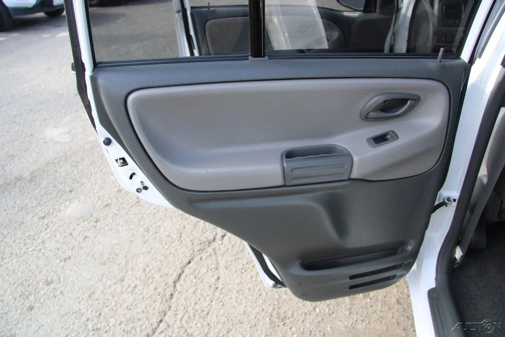 2004 Chevrolet Tracker - Image 17 of 21
