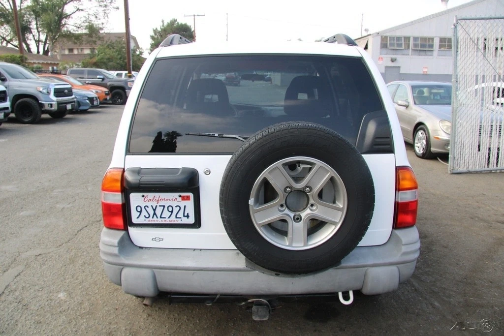 2004 Chevrolet Tracker - Image 5 of 21
