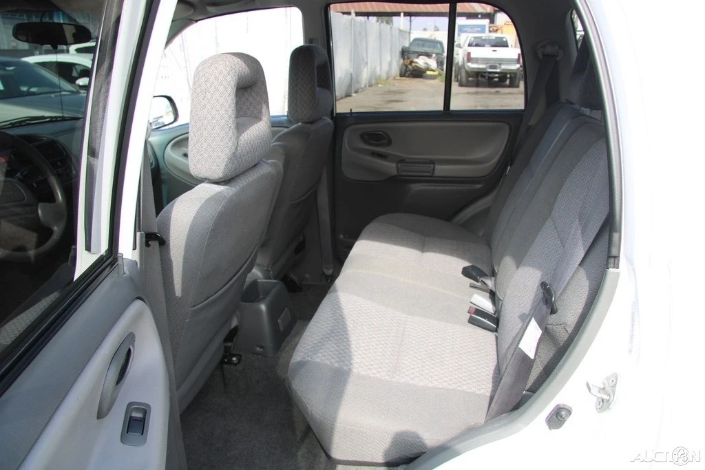 2004 Chevrolet Tracker - Image 18 of 21