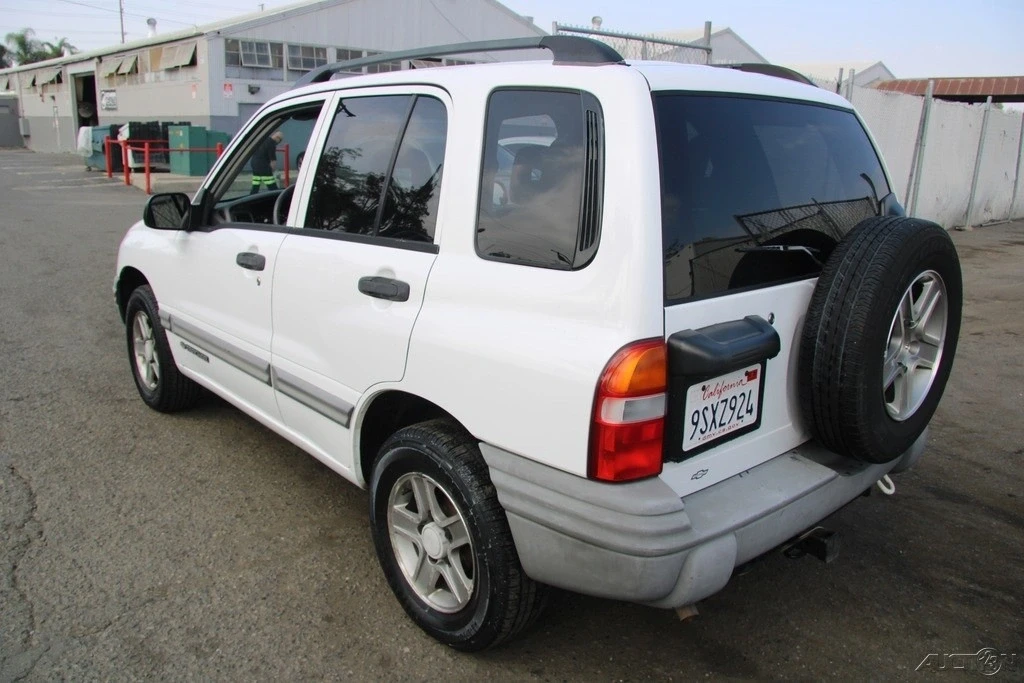 2004 Chevrolet Tracker - Image 4 of 21