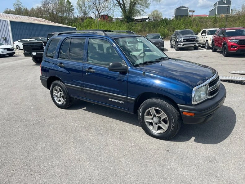 2004 Chevrolet Tracker - Image 2 of 7