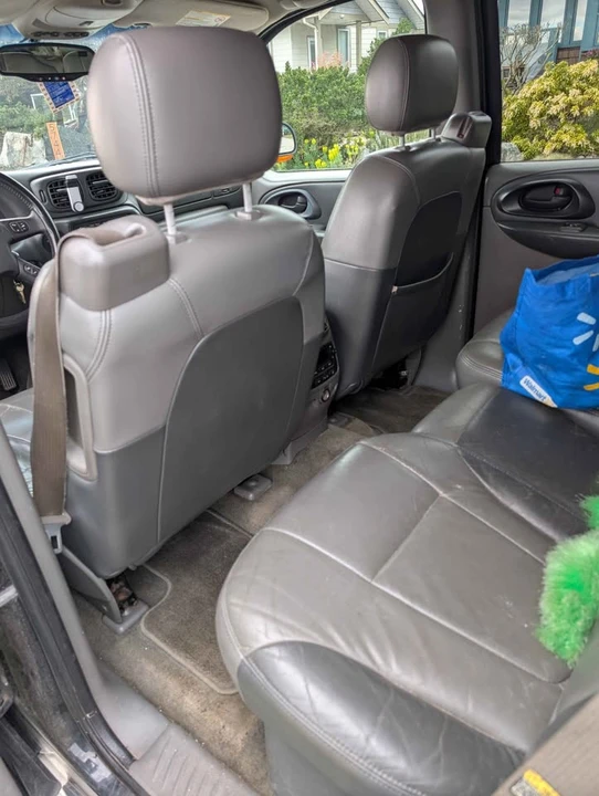 2004 Chevrolet Trailblazer - Image 15 of 17