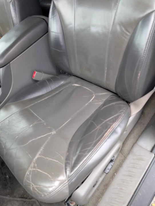 2004 Chevrolet Trailblazer - Image 16 of 17