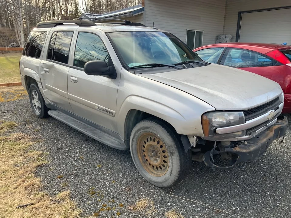 2004 Chevrolet Trailblazer - Image 2 of 8