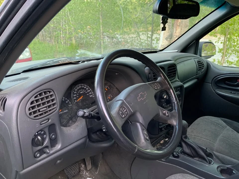 2004 Chevrolet Trailblazer - Image 8 of 8