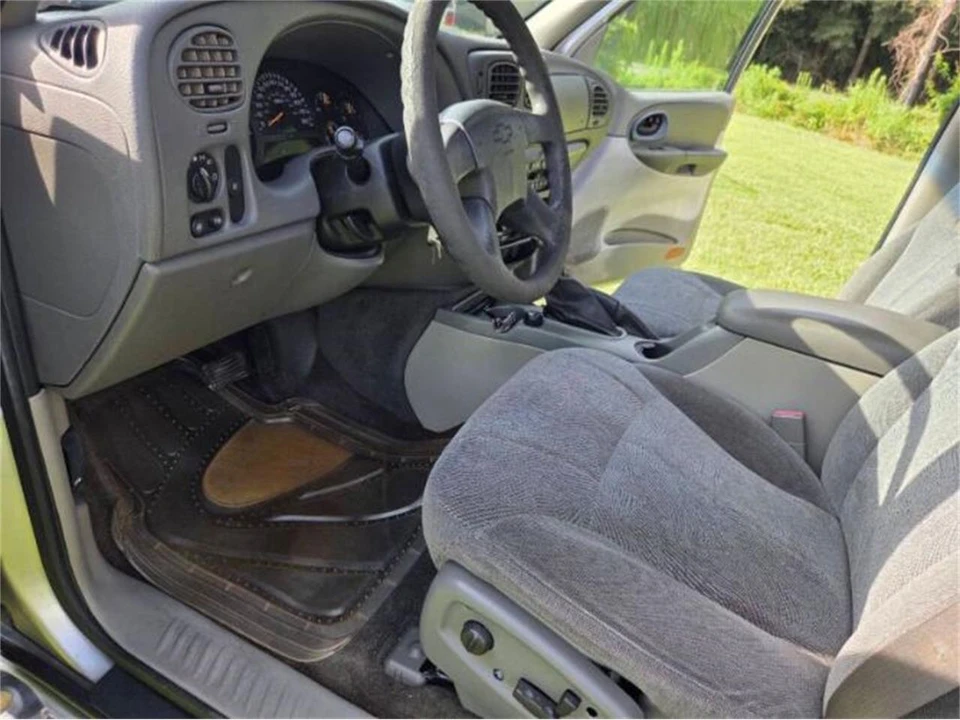 2004 Chevrolet Trailblazer - Image 3 of 13
