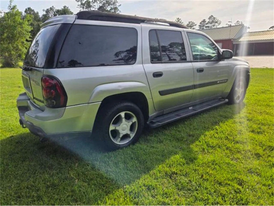 2004 Chevrolet Trailblazer - Image 10 of 13