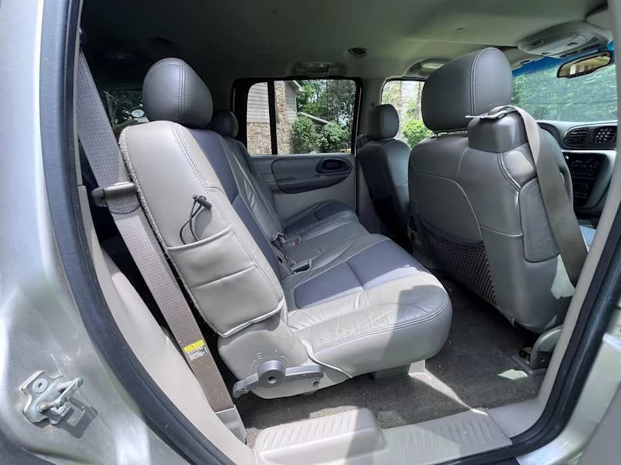 2004 Chevrolet Trailblazer - Image 15 of 25