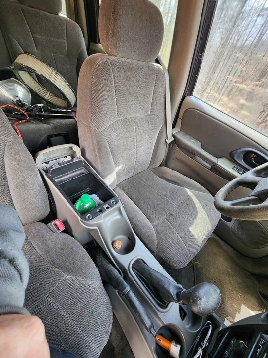 2004 Chevrolet Trailblazer - Image 8 of 12