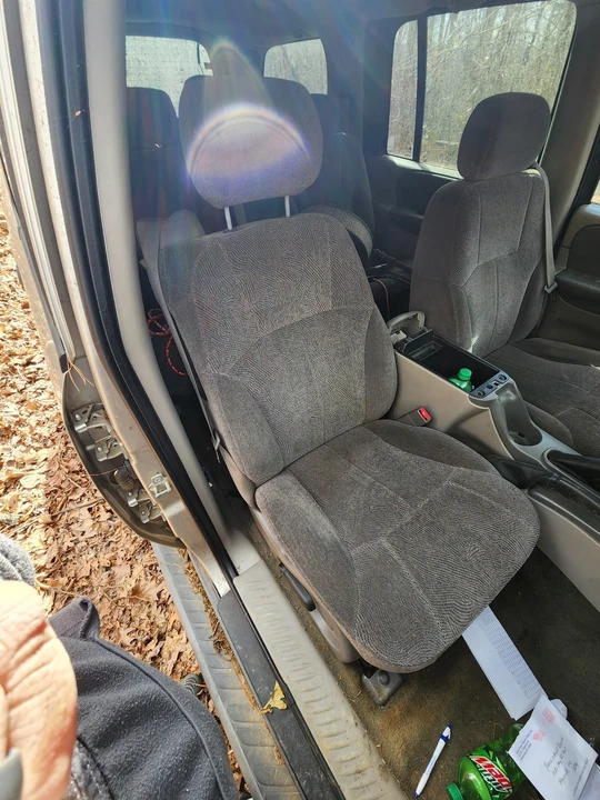 2004 Chevrolet Trailblazer - Image 9 of 12