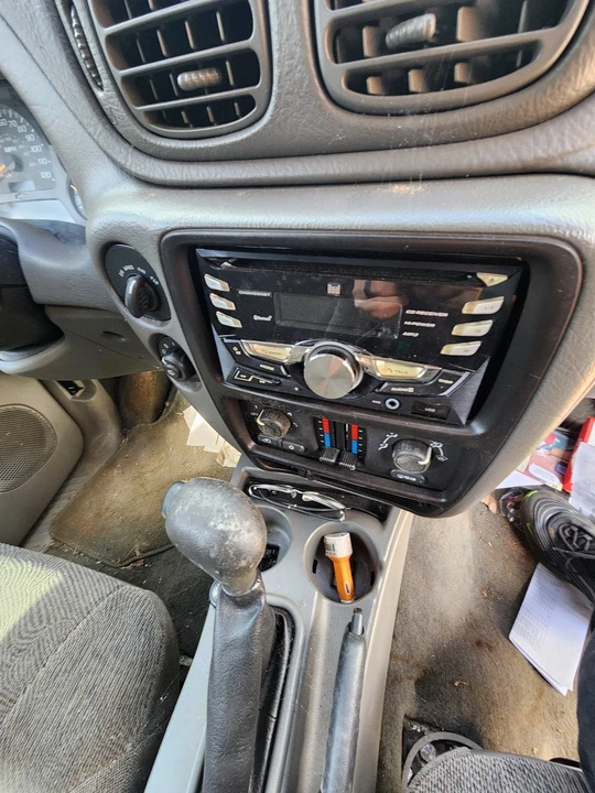 2004 Chevrolet Trailblazer - Image 7 of 12