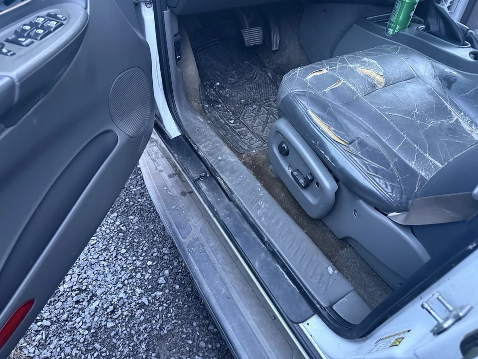 2004 Chevrolet Trailblazer - Image 7 of 12