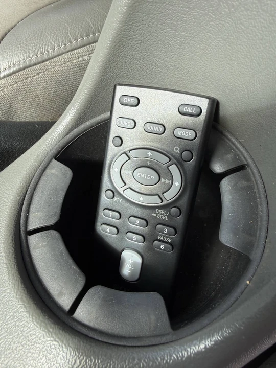 2004 Chevrolet Trailblazer - Image 16 of 21