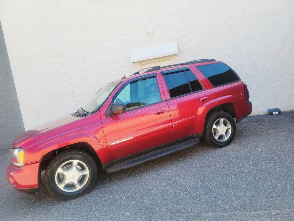 2004 Chevrolet Trailblazer - Image 3 of 12