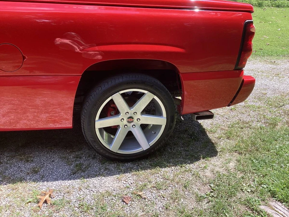 2004 Chevrolet SS - Image 5 of 15