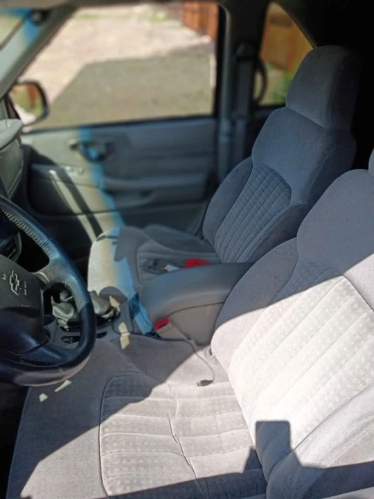 2004 Chevrolet S-10 Blazer 2nd Gen - Image 3 of 5