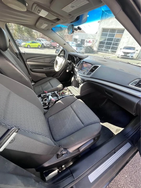 2004 Chevrolet Caprice - Image 5 of 5