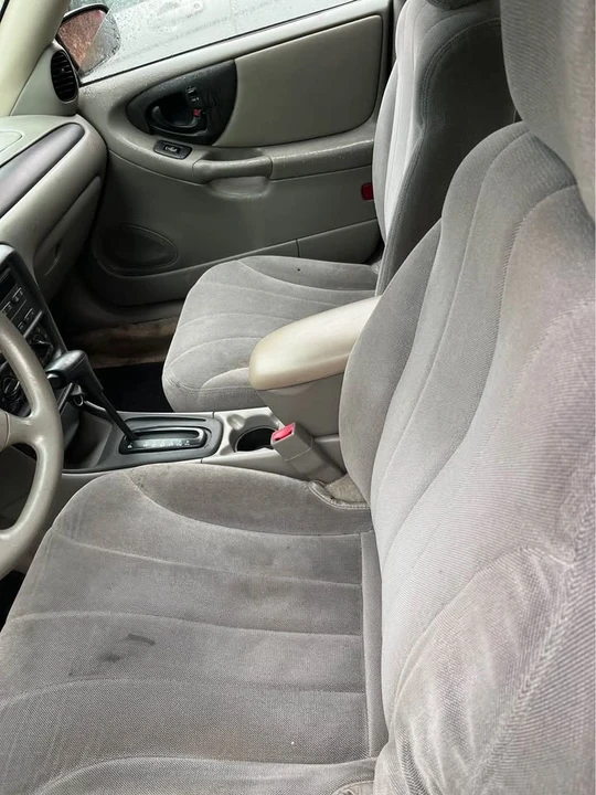 2004 Chevrolet Cavalier - Image 6 of 6