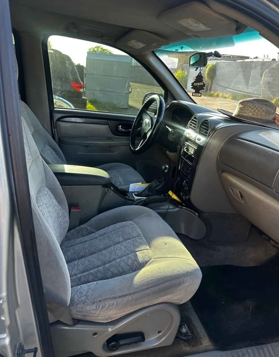 2004 Chevrolet Trailblazer - Image 3 of 4