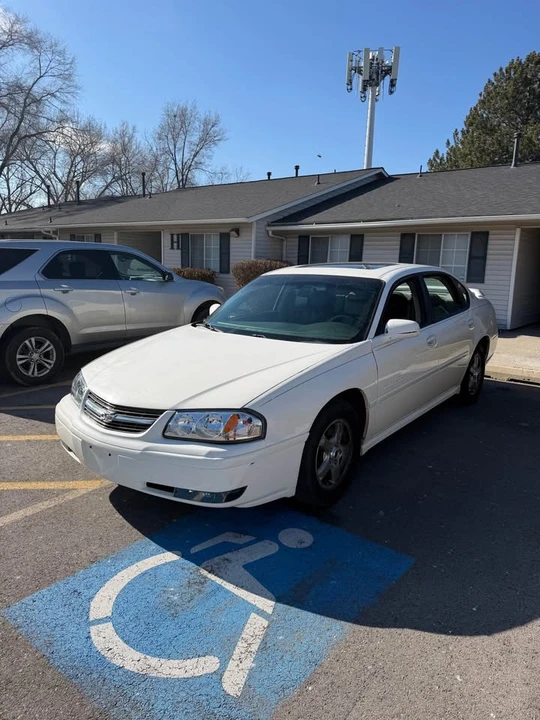 2004 Chevrolet Impala 8th Gen - Image 2 of 8