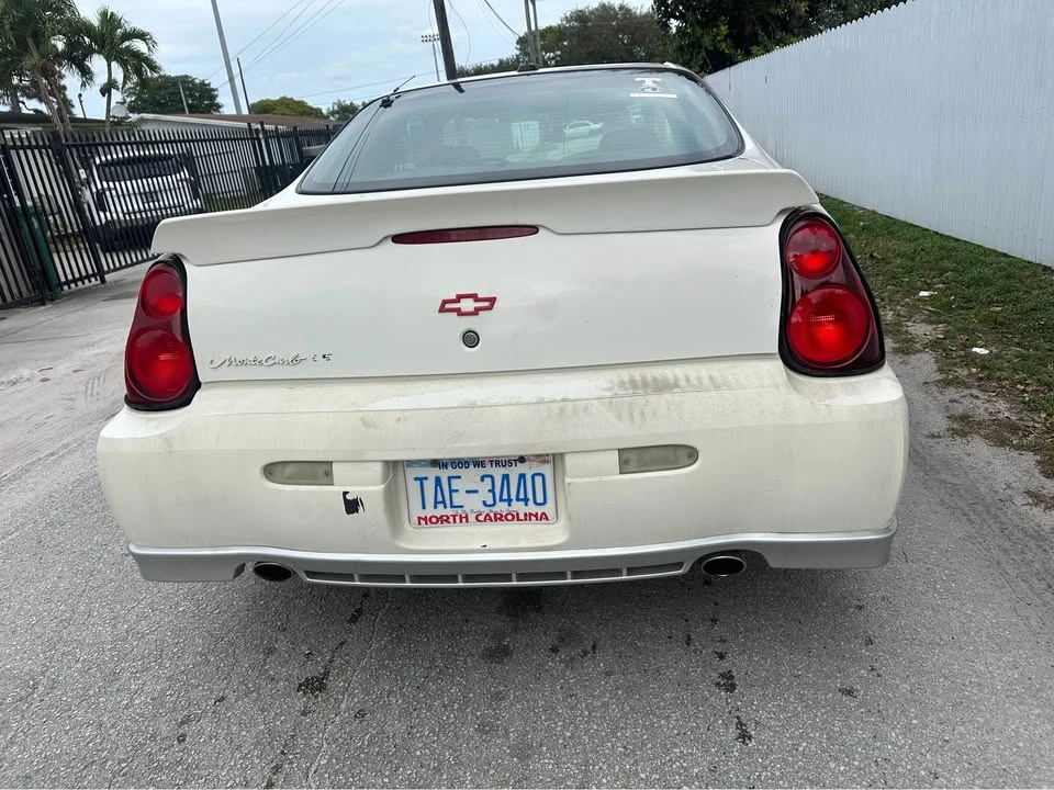 2004 Chevrolet Monte Carlo 6th Gen - Image 5 of 12