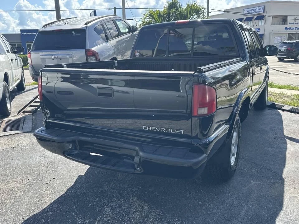 2004 Chevrolet S-10 - Image 4 of 12