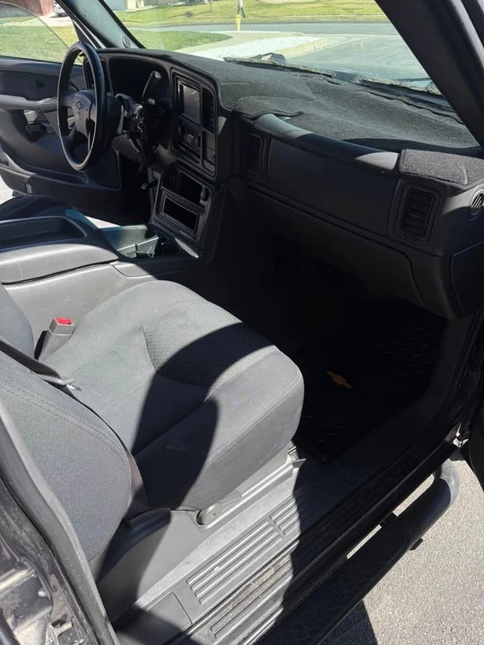 2004 Chevrolet Silverado 1st Gen - Image 8 of 9