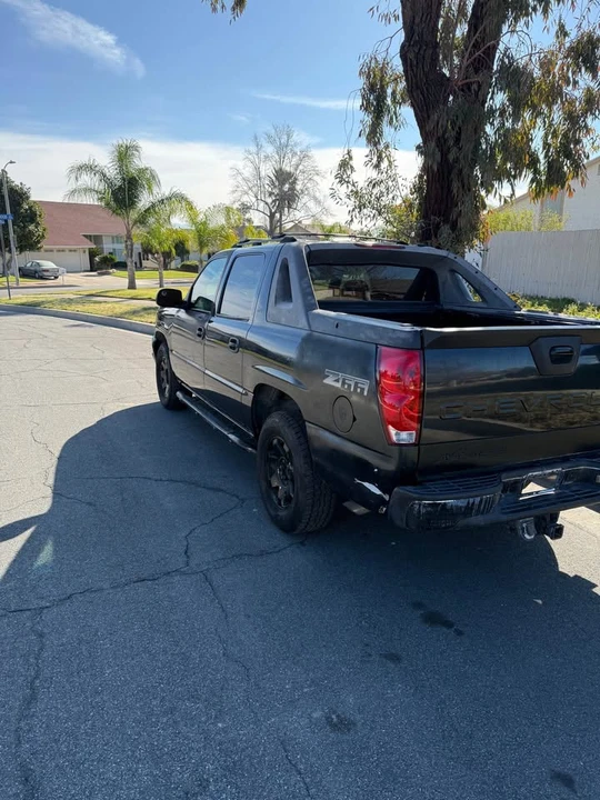 2004 Chevrolet Silverado 1st Gen - Image 2 of 9