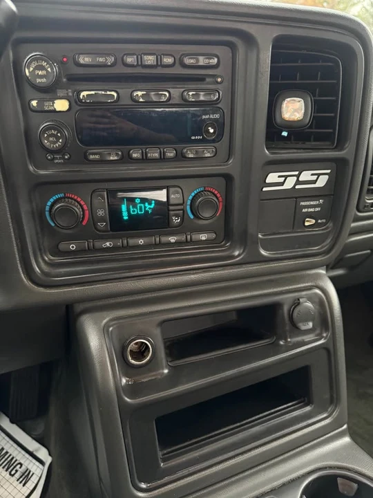 2004 Chevrolet Silverado 1st Gen - Image 15 of 18