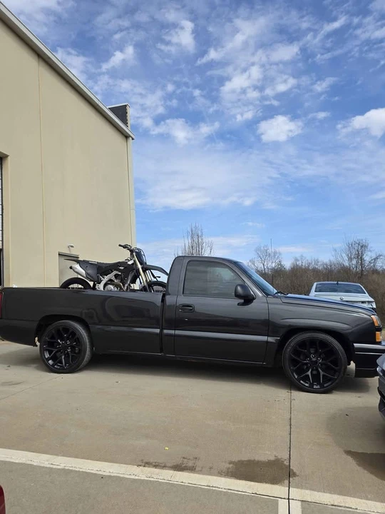2004 Chevrolet Silverado 1st Gen - Image 2 of 3