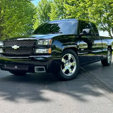 2004 Chevrolet Silverado SS